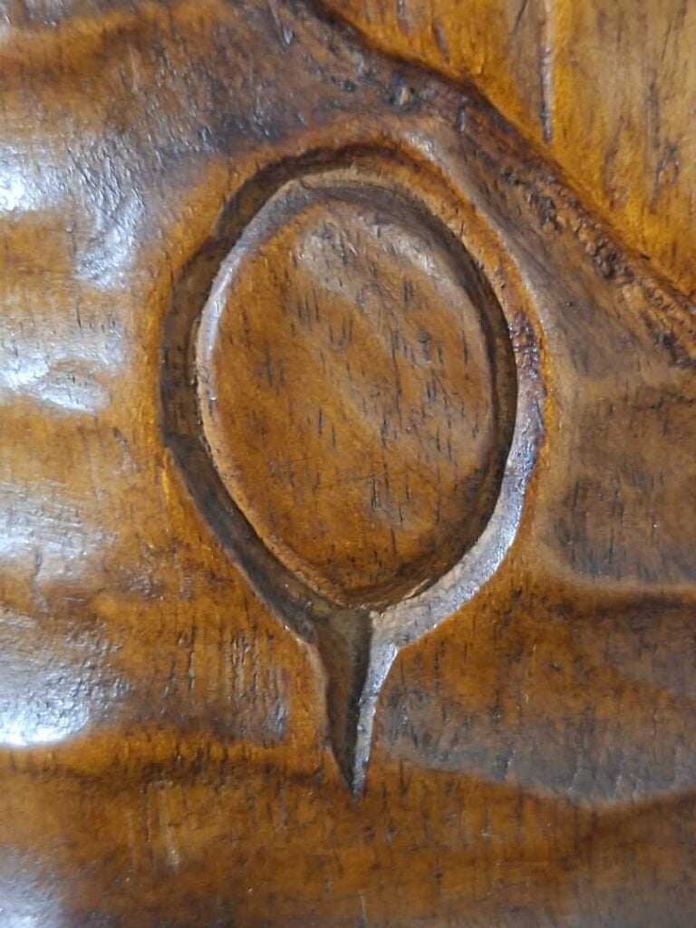École du XXe siècle - Sujet en bois verni représentant Vénus remportant le juge…
