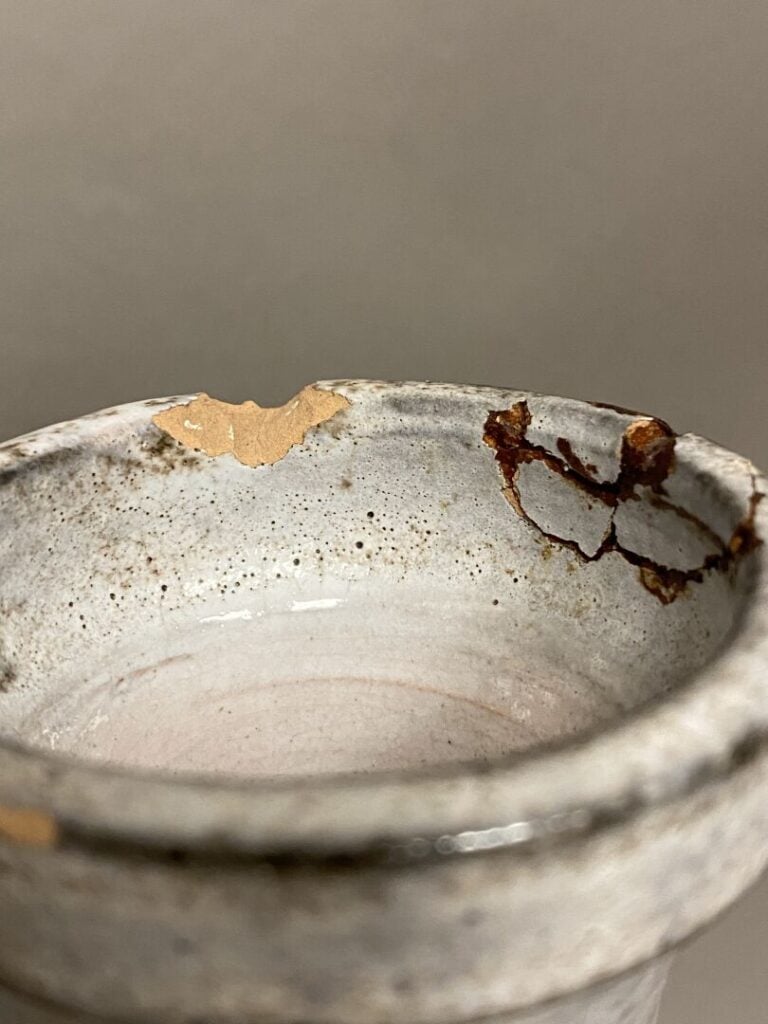 FONK ET MATEO à VALLAURIS - Vase bouteille en terre cuite émaillée à décor de t…
