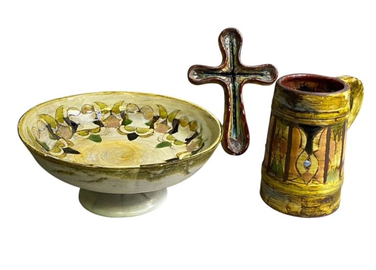 Françoise KHOLER (née en 1935) - Ensemble de 3 céramiques émaillées polychromes…