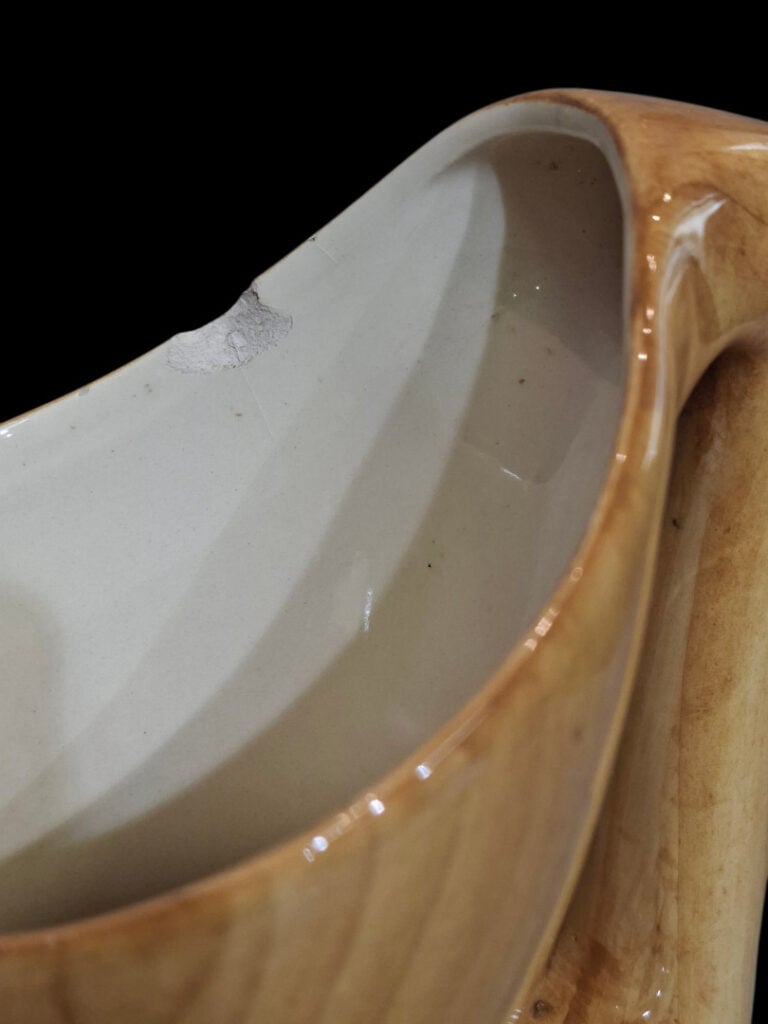 GRANDJEAN-JOURDAN - Deux vases à anses en céramique émaillée imitant le bois or…