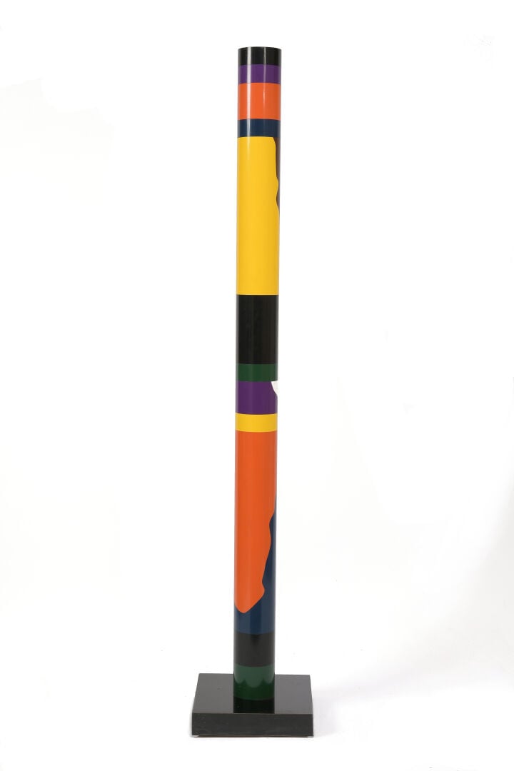 Guy DE ROUGEMONT (1935-2001) - Colonne en PVC peint multicolore - Sur une base…