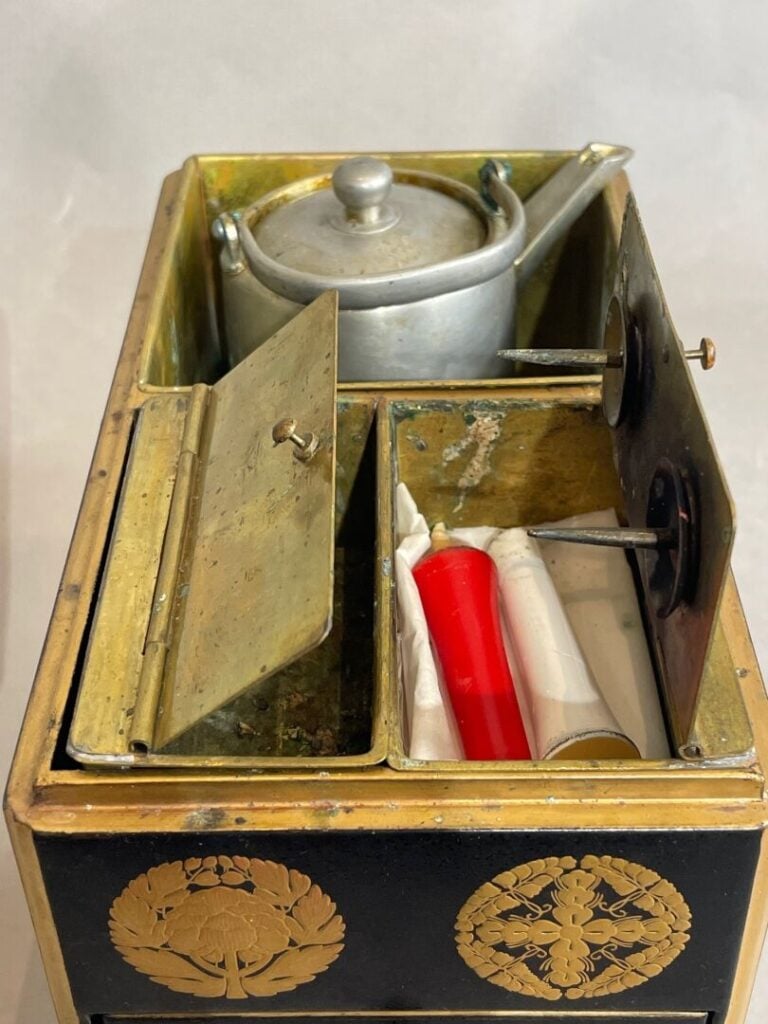 JAPON, période Meiji vers 1880 - Petit coffret japonais de fumeur de thé en éta…