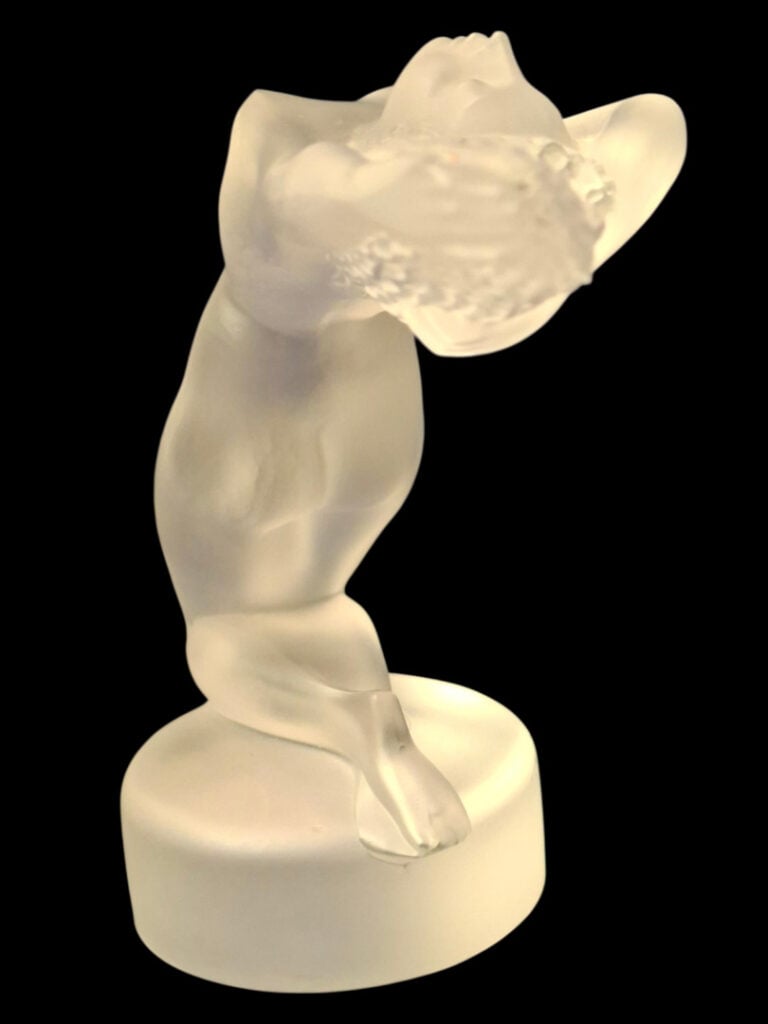 LALIQUE - Presse-papier en verre moulé-pressé - H. 14 cm - Petites bulles