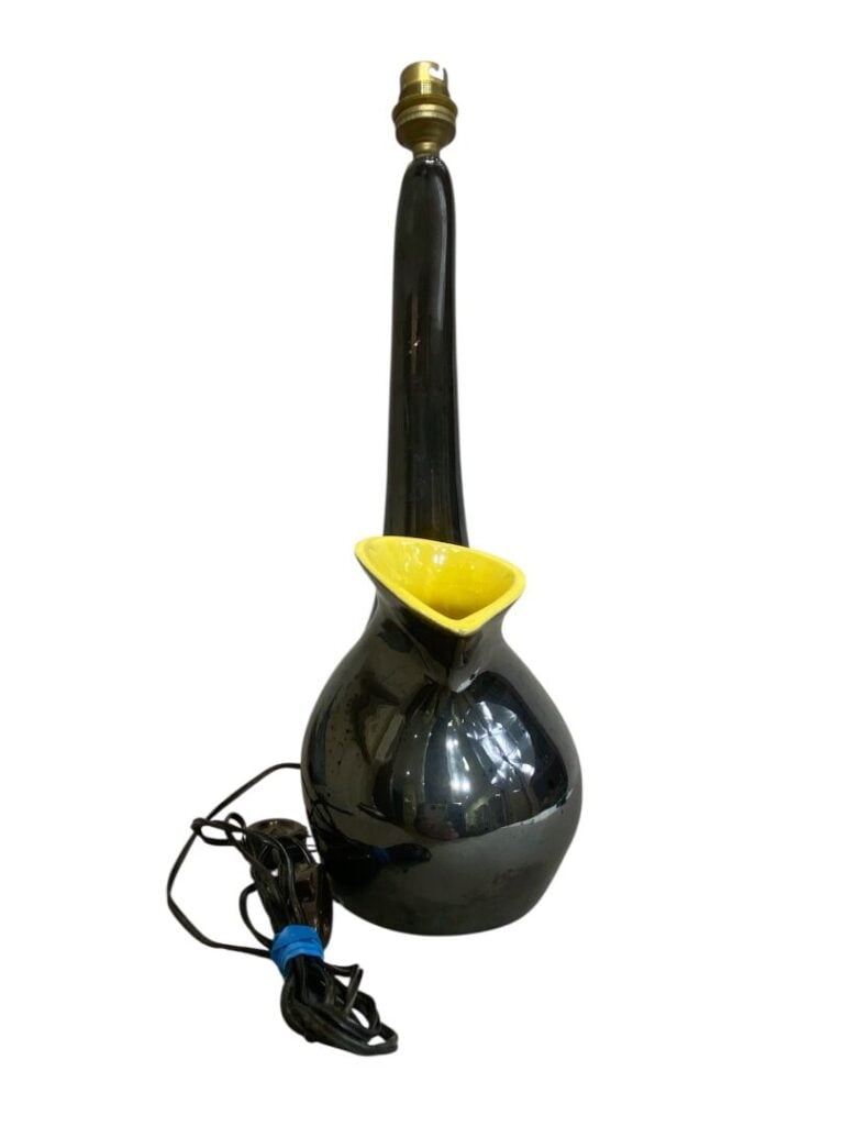 Lampe formant saxophone en céramique émaillée lustrée noire et jaune - H : 40 c…