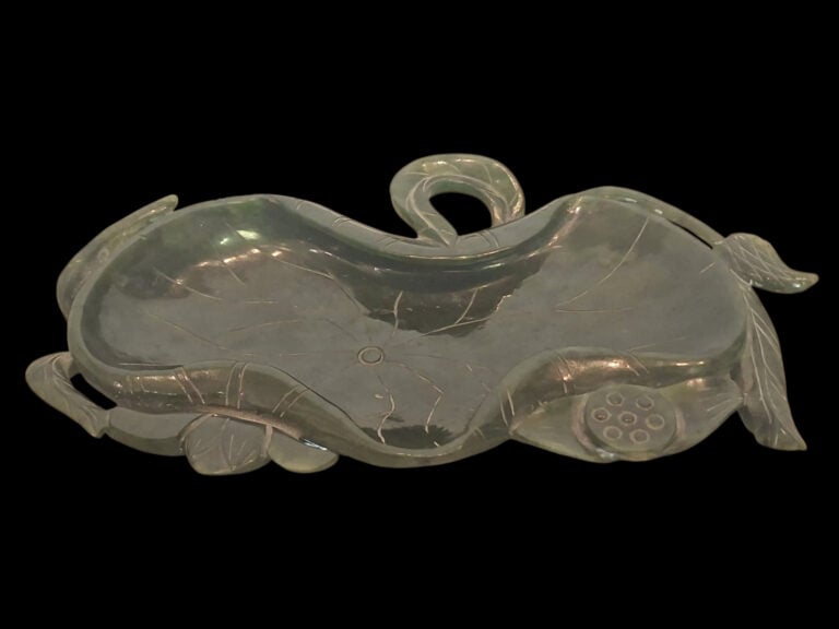 Lave pinceau en jade épinard - 18 x 11 cm - - et socle en bois - 17 x 10 cm