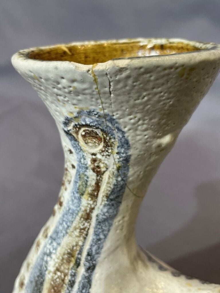 LES ARGONAUTES à VALLAURIS - Vase zoomorphe en céramique polychrome à décor géo…