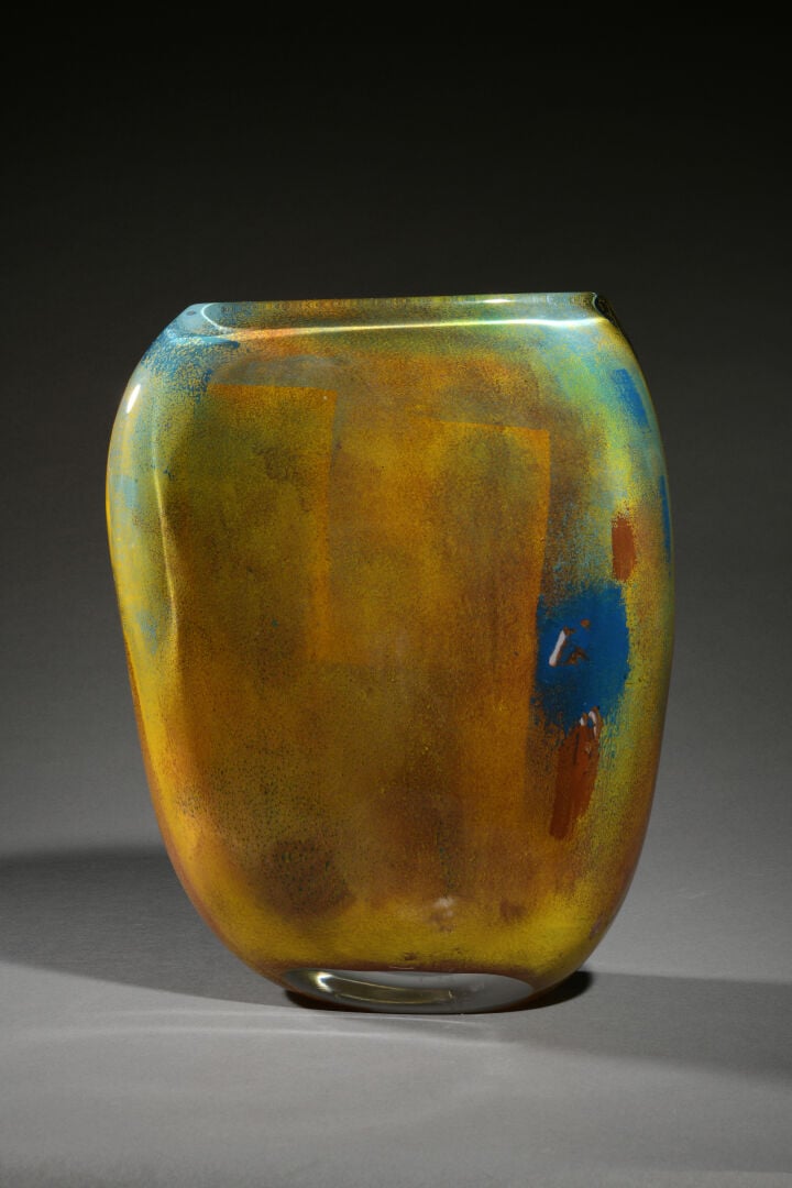 LOUMARI (XXe) - Important vase en verre à décor d'inclusions intercalaires poly…