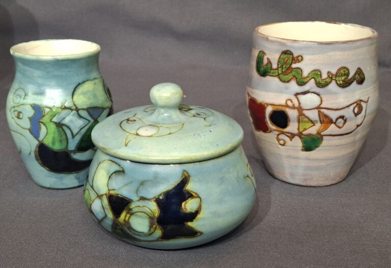 Marie-Christine TREIMEN (1933-2003) - Réunion de 3 céramiques polychromes à déc…