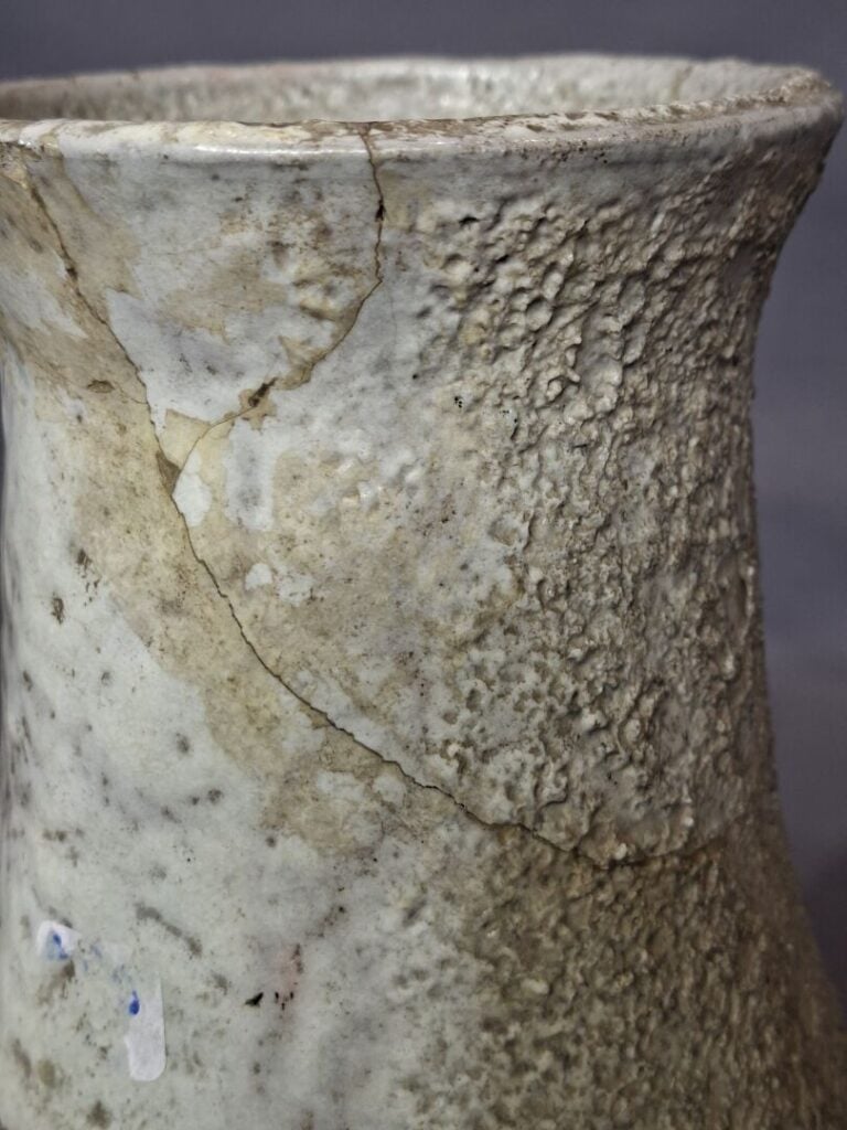 Max BOISSEAU (né en 1935) à VALLAURIS - Vase en grès à décor de frise de poisso…