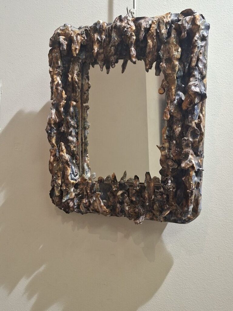 Miroir de forme carrée en céramique polychrome à motifs de stalactites - Trace…
