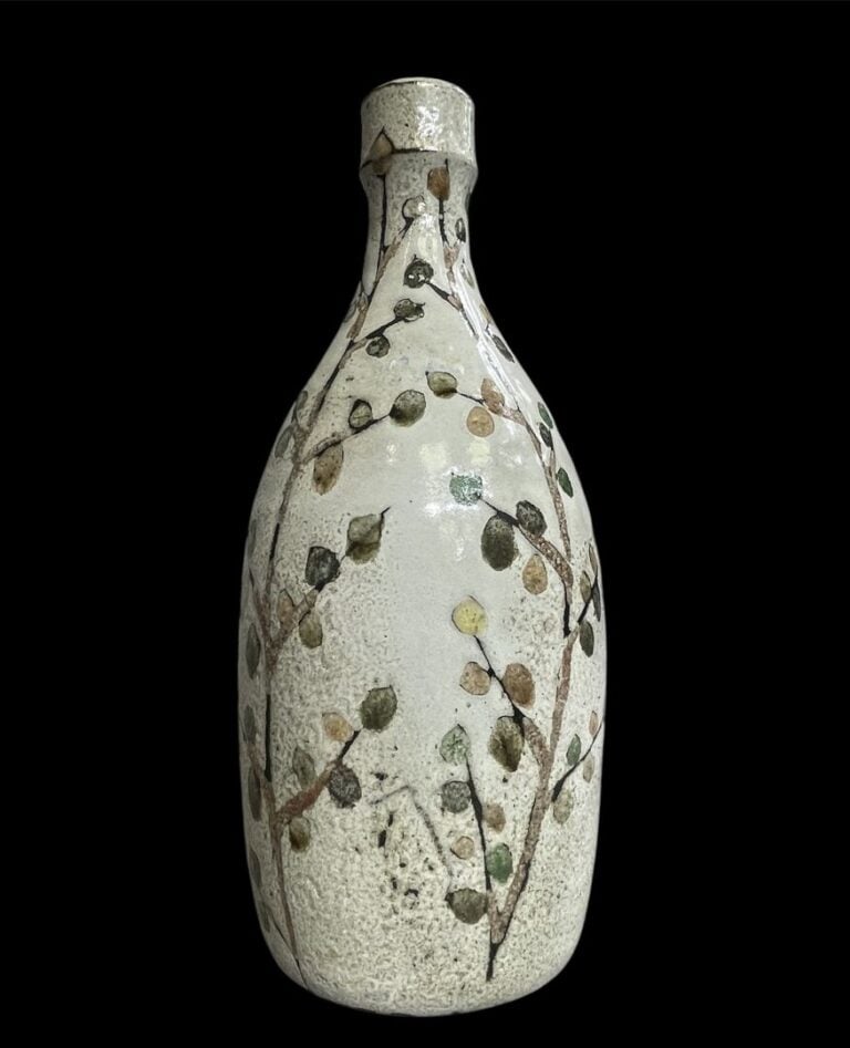 Paul QUERE (1931-1993) - Vase bouteille en terre cuite émaillée à décor de feui…