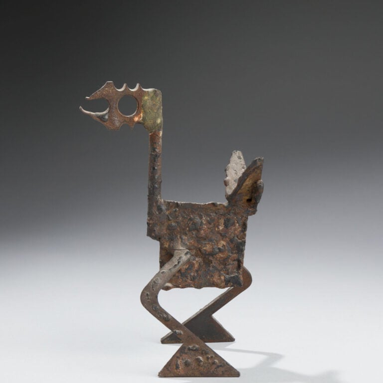 ROBERT JACOBSEN (1912-1993) - Animal préhistorique - Sculpture en fer - 17.5 x…