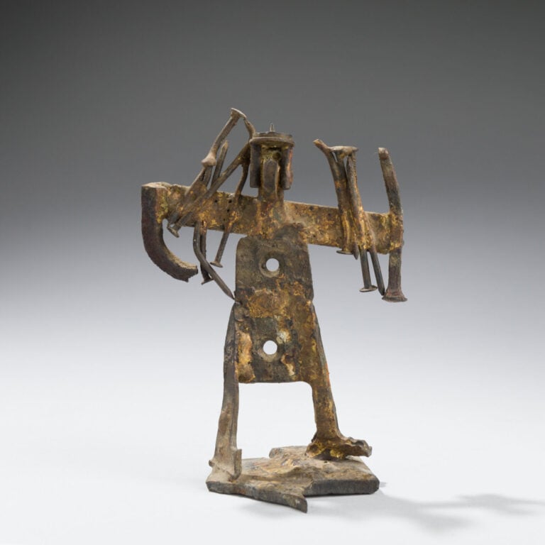 ROBERT JACOBSEN (1912-1993) - Personnage aux clous - Sculpture en fer - Env 15,…