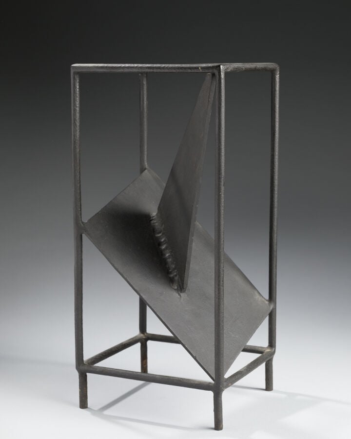 ROBERT JACOBSEN (1912-1993) - Sculpture no 144, c. 1950-1955 - Fer peint en noi…