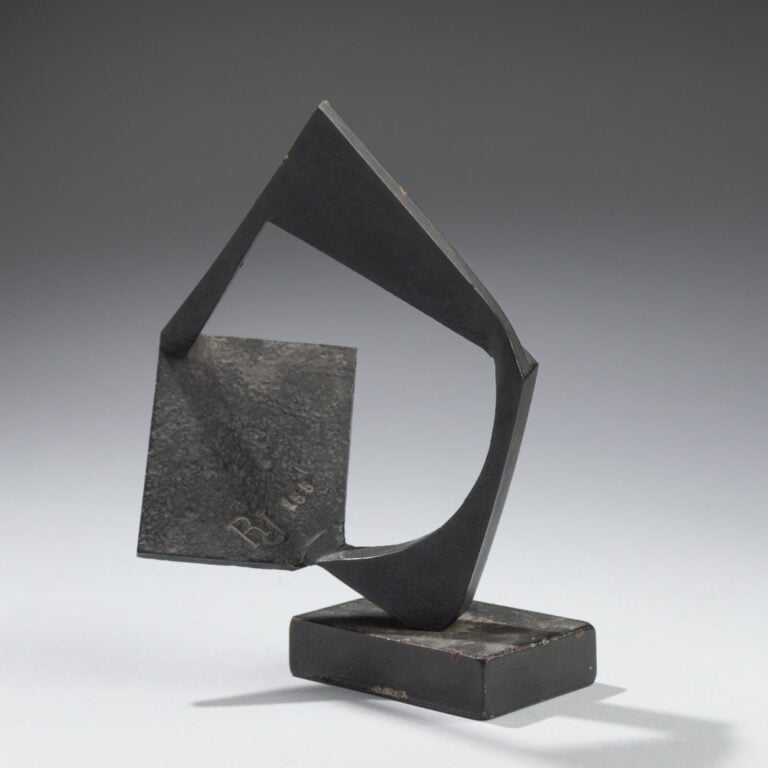 ROBERT JACOBSEN (1912-1993) - Sculpture no 155, c. 1950-1955 - Fer peint en noi…