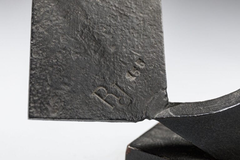 ROBERT JACOBSEN (1912-1993) - Sculpture no 155, c. 1950-1955 - Fer peint en noi…