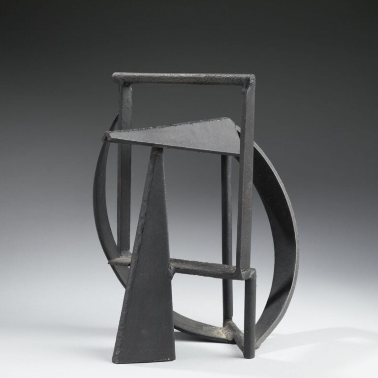 ROBERT JACOBSEN (1912-1993) - Sculpture no 234, c.1950-1955 - Fer peint en noir…