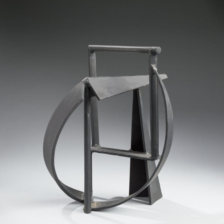 ROBERT JACOBSEN (1912-1993) - Sculpture no 234, c.1950-1955 - Fer peint en noir…