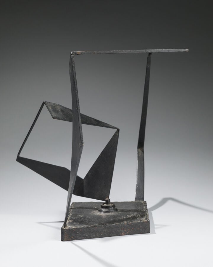 ROBERT JACOBSEN (1912-1993) - Sculpture pivotante, c.1950-1955 - Fer peint en n…