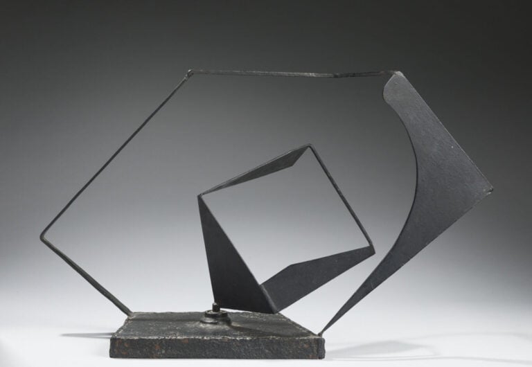 ROBERT JACOBSEN (1912-1993) - Sculpture pivotante, c.1950-1955 - Fer peint en n…