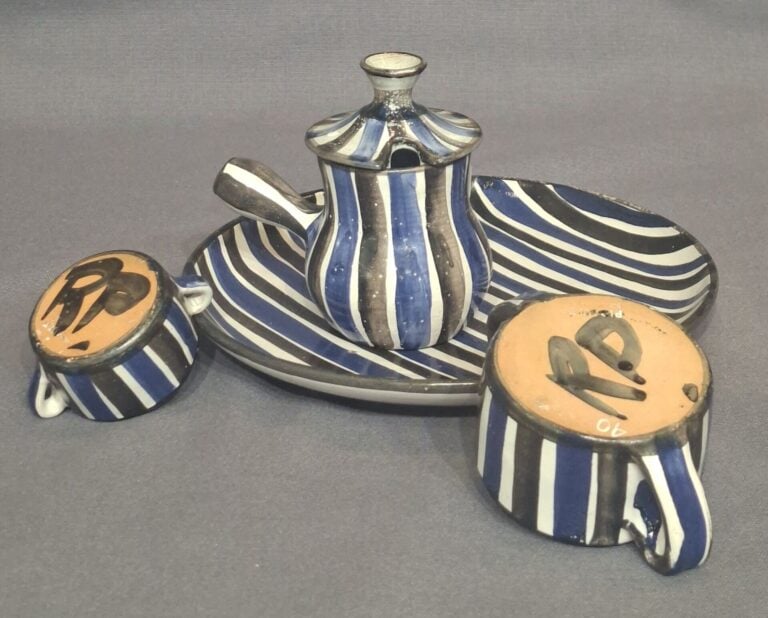 Robert PICAULT (1919-2000) - Lot de céramiques émaillées à décor de rayures ble…