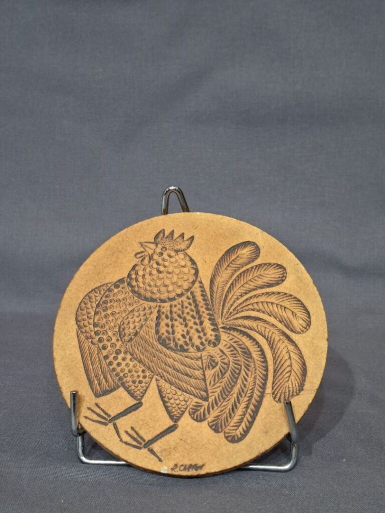 Roger CAPRON (1922-2006) - Grand médaillon en grès à décor de coq - Signature e…