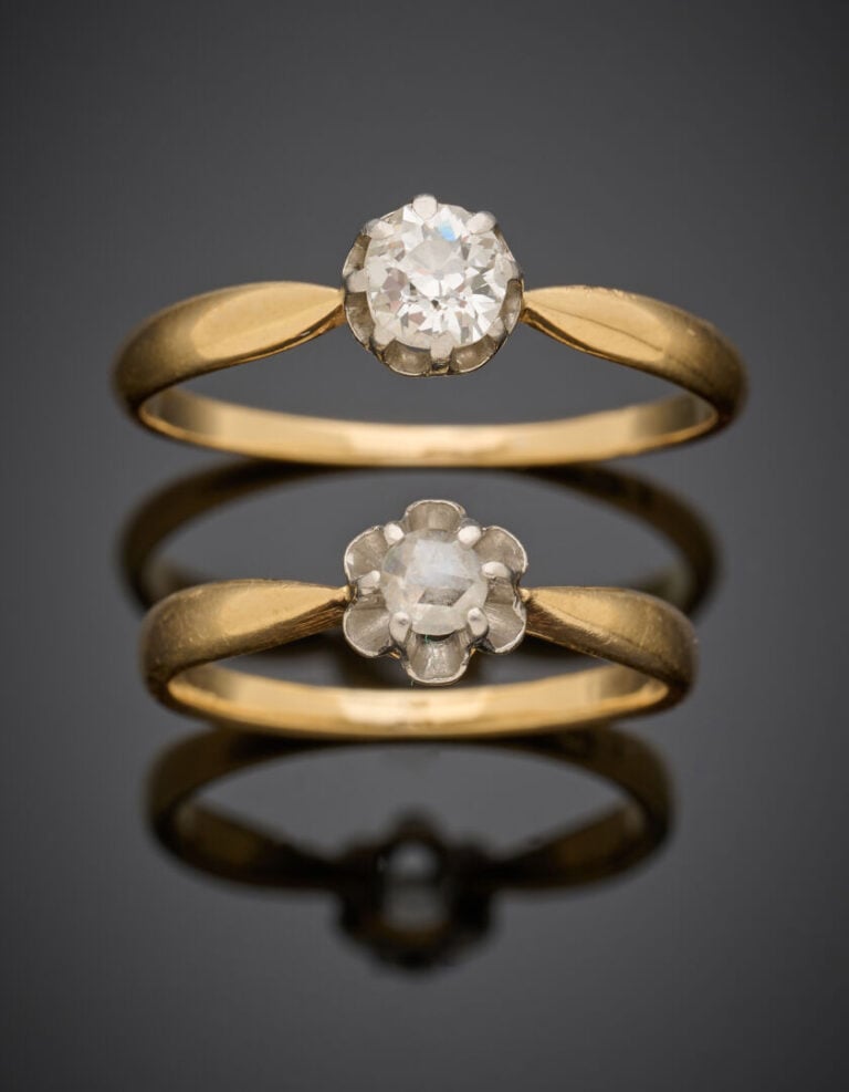 BAGUE solitaire en or jaune (750‰) serti d'un diamant taille ancienne de forme…