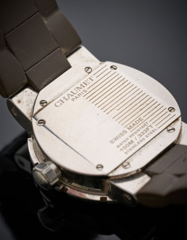 CHAUMET - BRACELET MONTRE ronde de dame modèle "Class One" en acier. Lunette gr…