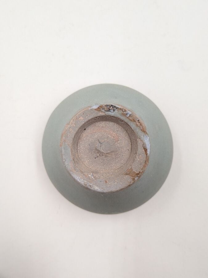 CHINE - Dynastie Song (960-1279) - Petit vase couvert à panse ovoïde en grès po…