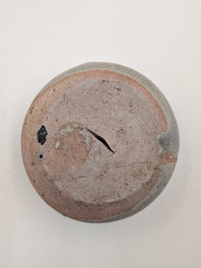CHINE - Dynastie Song (960-1279) - Petite boîte à onguents circulaire en grès p…