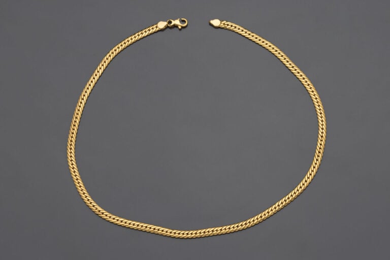 Collier à maille plate en or jaune (750) - Poids : 12.9 g - L : 40 cm