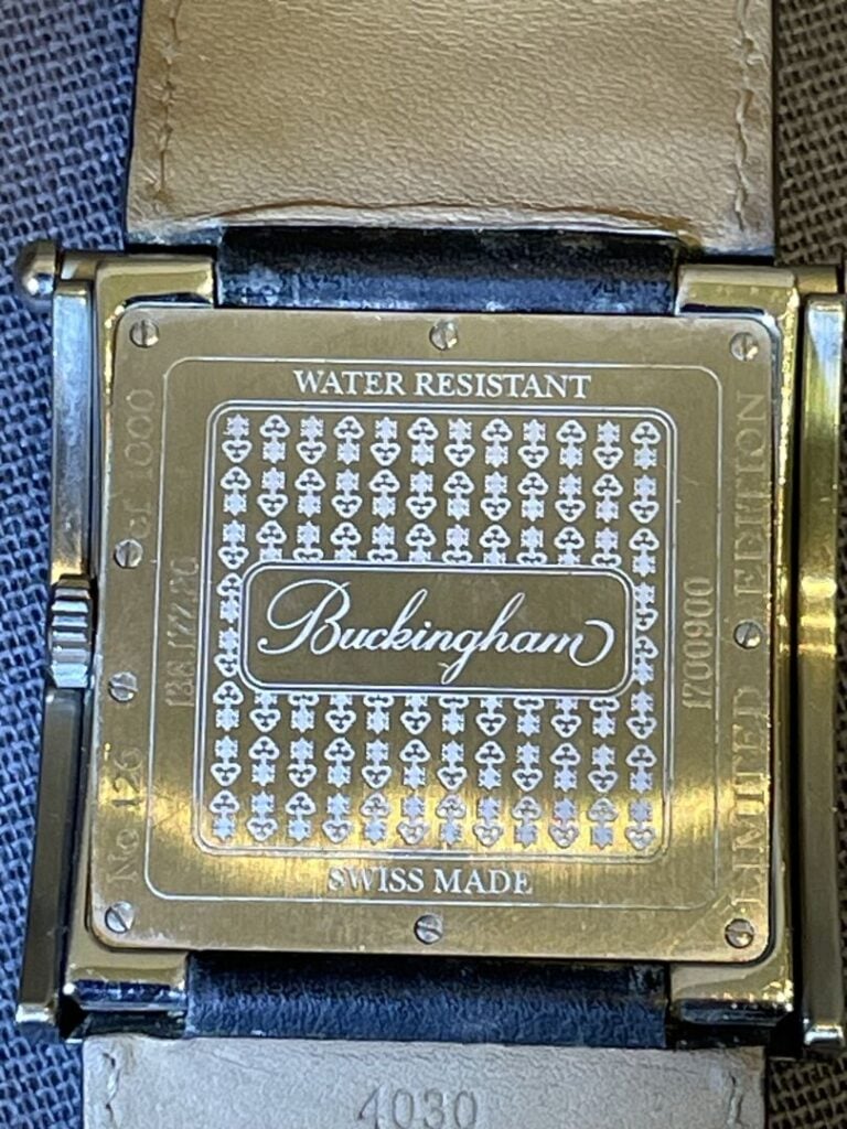 CORUM - Montre bracelet d'homme modèle "Buckingham" - Boîtier carré ouvrant en…