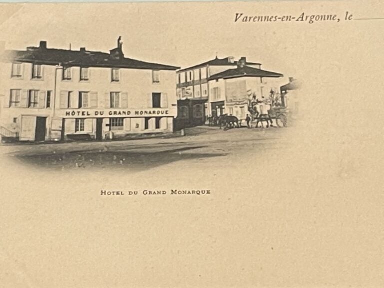 CPA/CPSM/CPM - Régionalisme : Albums sur la Meuse dont Varennes et Stenay (Hote…