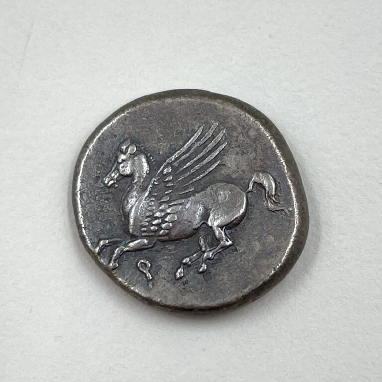 Grèce - Corinthe - Statère - A : Tête casquée à gauche d'Athéna - R : Pégase vo…