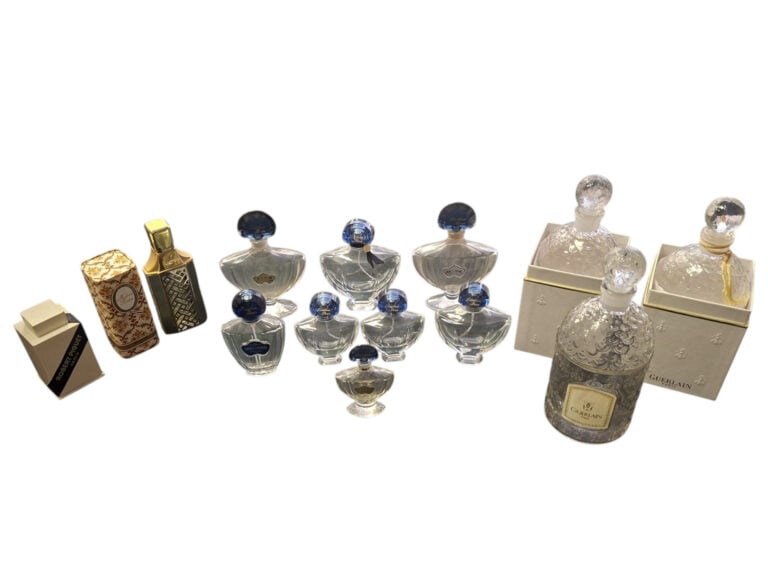 Lot de flacons de parfum dont GUERLAIN "Shalimar", ROCHAS "Madame Rochas", ROBE…