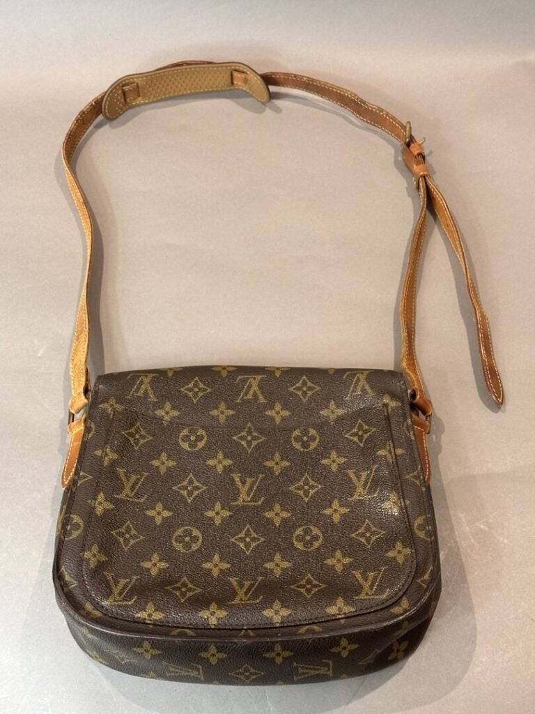 LOUIS VUITTON - Sac « Saint Cloud » en toile Monogramme et cuirnaturel, bandoul…