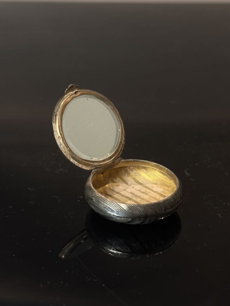 Montre de col en argent (800) avec chaîne giletière - Poids brut total : 37.4 g…