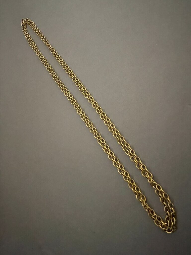 Sautoir en or jaune à maillons forçat - Poids : 48.6 g - L : 155 cm
