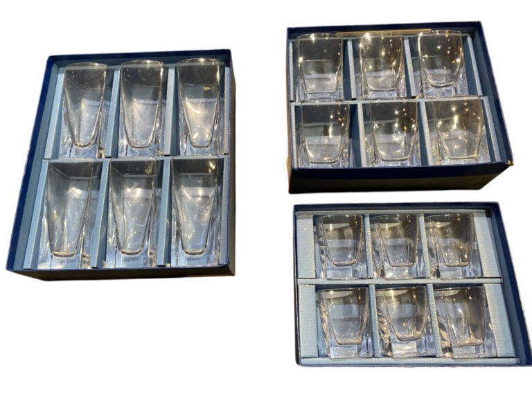 Cristal de SEVRES - Partie de service de verres - Dans leurs boîtes