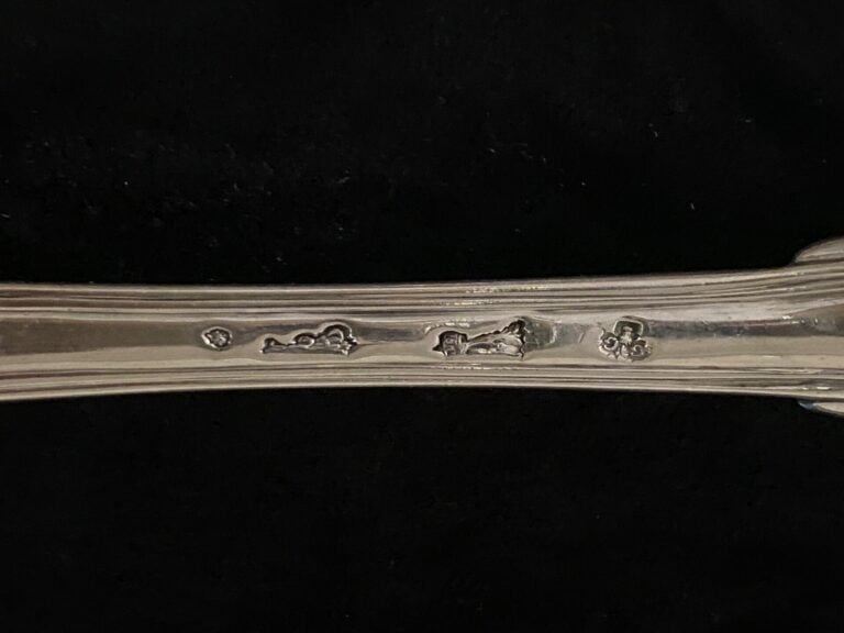 Ensemble de 6 couverts en argent à modèle de double filet et armoiries gravées…
