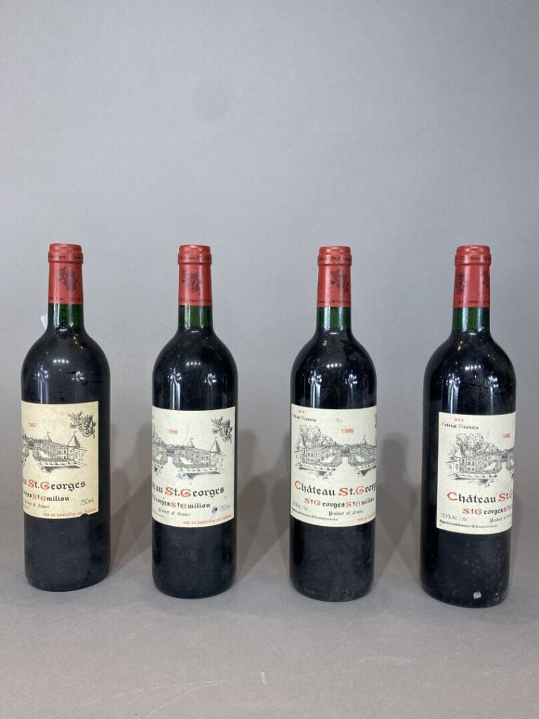 Ensemble de bouteilles de vins comprenant : - Château Saint Georges, Saint Emil…