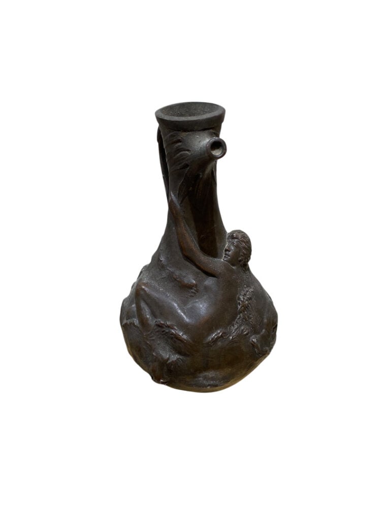 Jean GARNIER (1953-1910) - Pichet à anse en régule ornée d'une baigneuse et de…