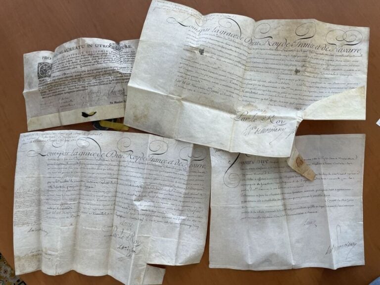 Lot de documents manuscrits - - 1- - - Pièce in folio. - [Imprimé] Département…