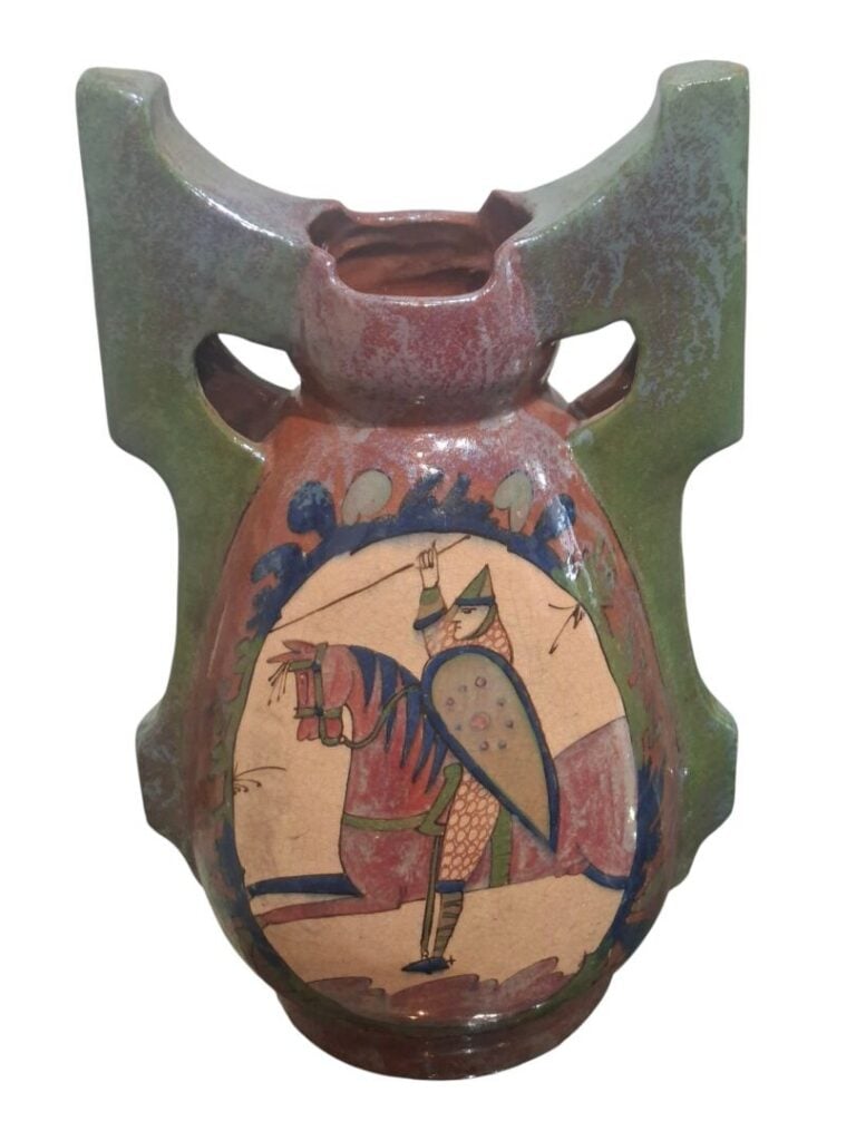 Louis-Etienne DESMANT (1844-1902) - Vase en céramique émaillée à décor illustra…