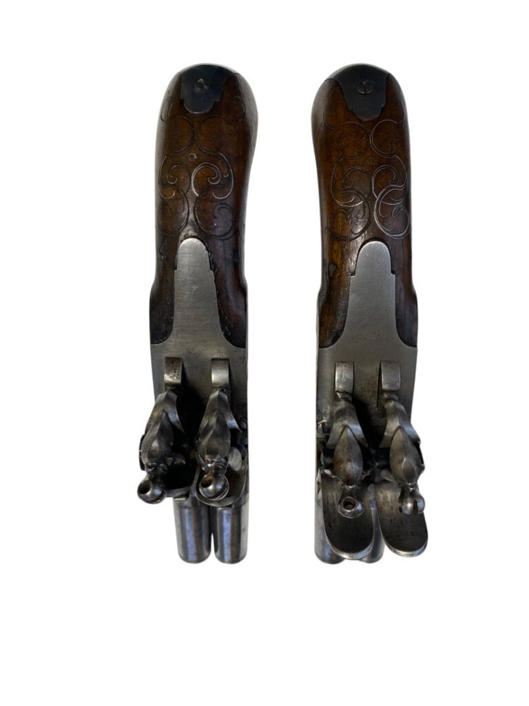 Paire de pistolet double à coffre à silex - Canons en table. Coffres unis. Cros…