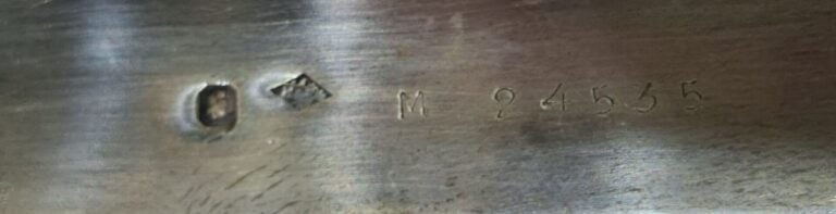 Plateau rectangulaire à pans coupés à deux anses en argent (925), poinçon Miner…