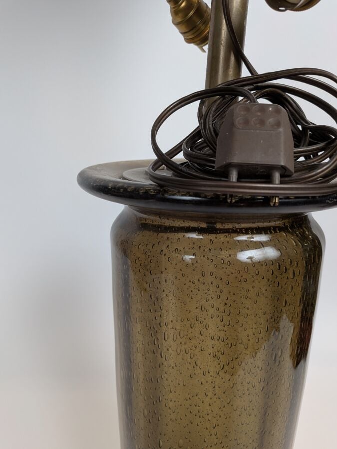 SCHNEIDER - Grand vase à corps facetté sur piédouche circulaire en verre bullé…