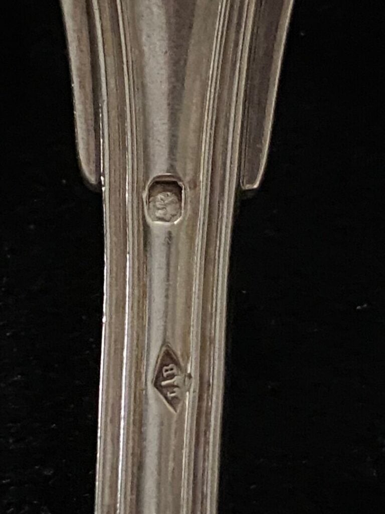 Suite de 11 fourchettes en argent (925), poinçon Minerve, à décor de double fil…