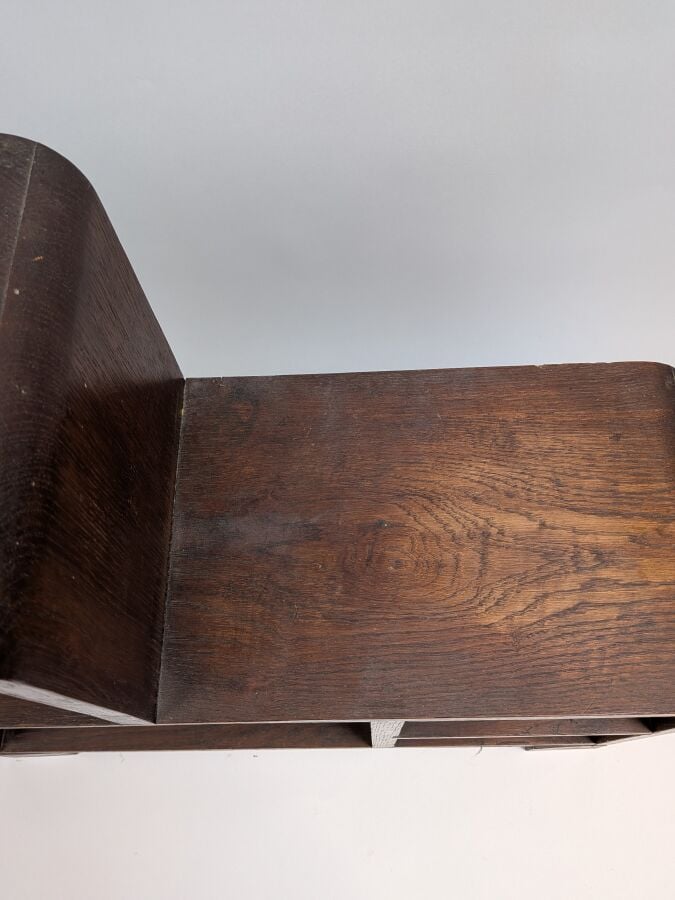 Travail français 30/40 - Bibliothèque basse à décrochement en bois de placage -…