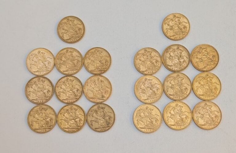 10 souverains anglais type Edouard VII en or (1902 (x2), 1903 (x2), 1904(x2), 1…
